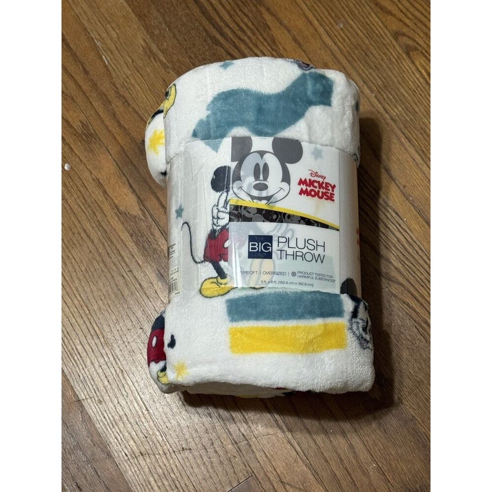 Disney Mickey Mouse‎ Plush Throw The Big One Supersoft 5' x 6' Brand New
